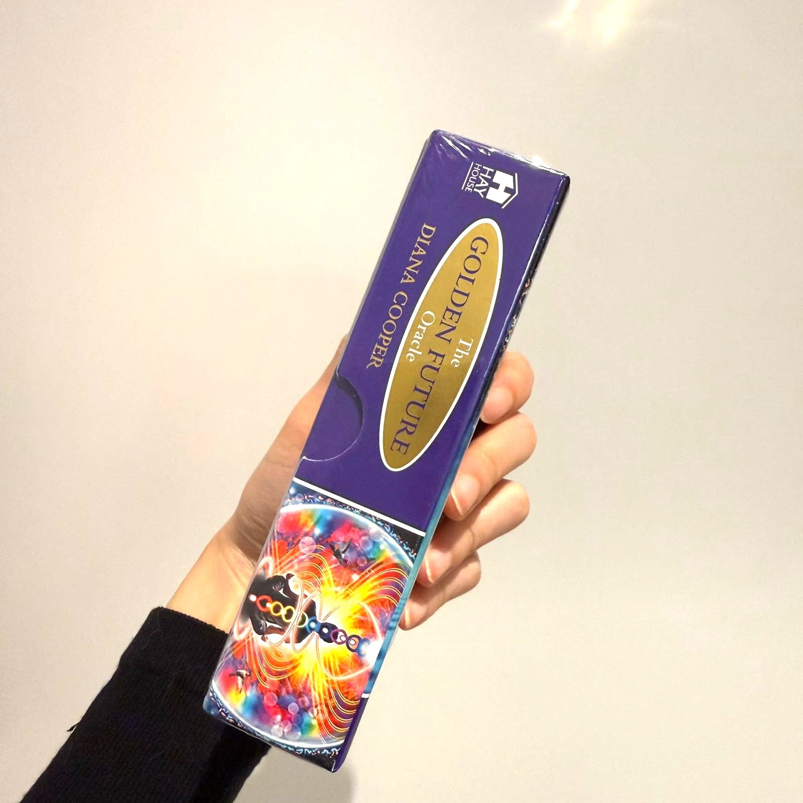 黃金未來牌卡｜The Golden Future Oracle: A 44-Card Deck and Guideboook